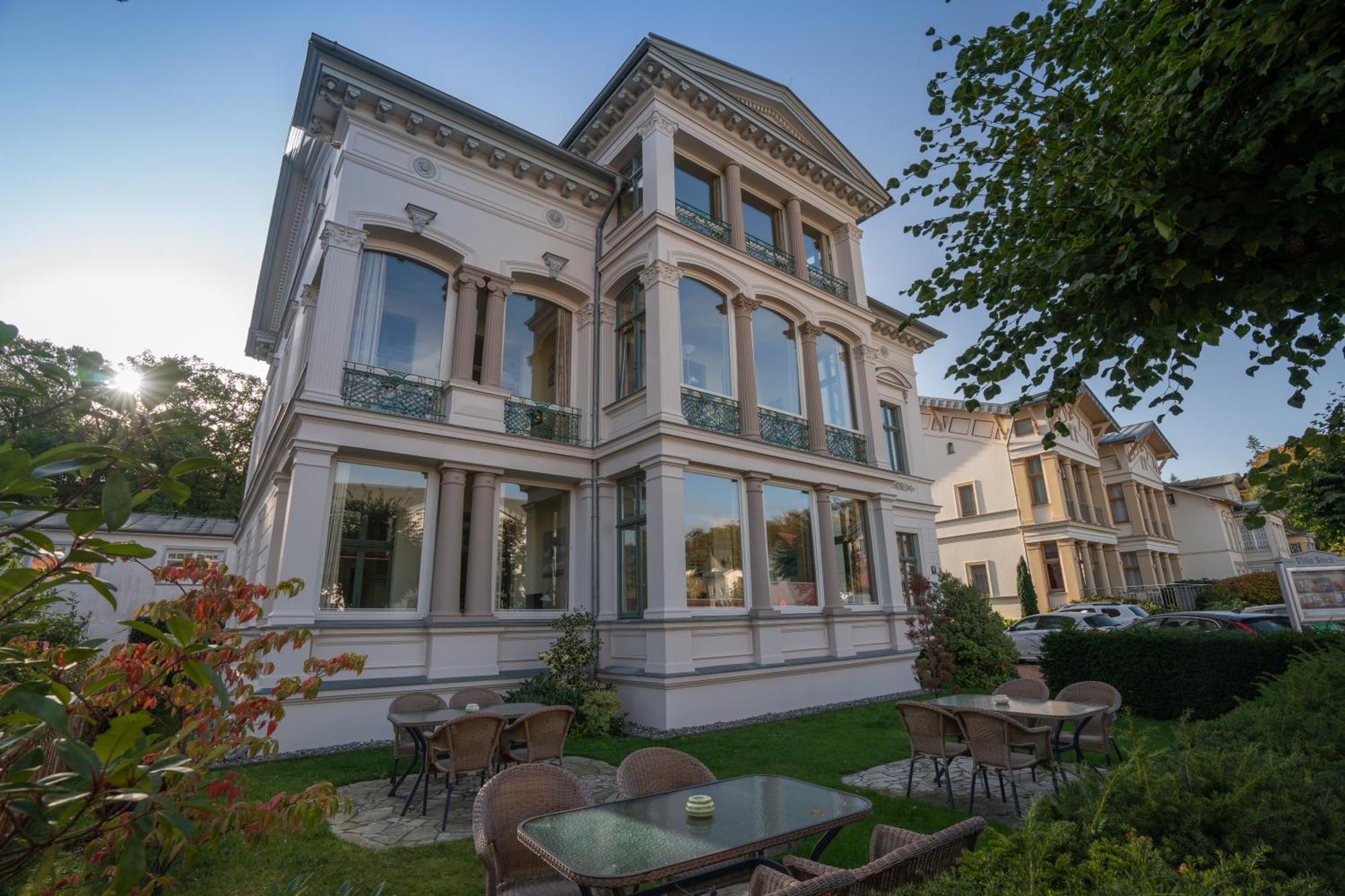 Villa Stock Appartement Mit Grosser Veranda ゼーバート・ヘリングスドルフ エクステリア 写真